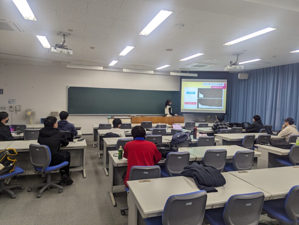 卒論中間発表会&ゼミ忘年会を実施しましたの写真 1